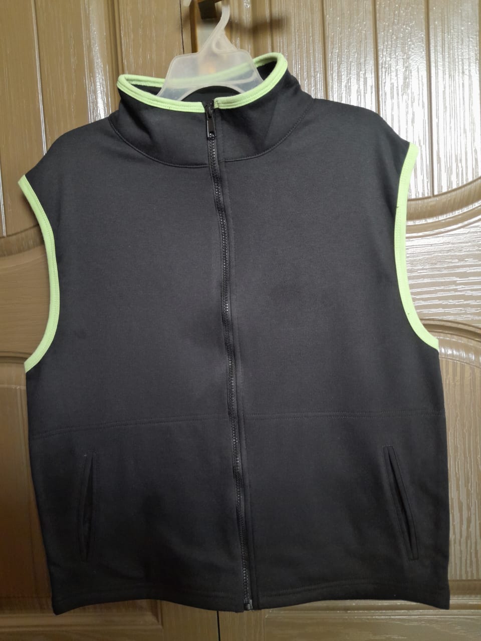 Sleeveless Zip-Up Jacket/Sando– Black with Green Trim(unisex)